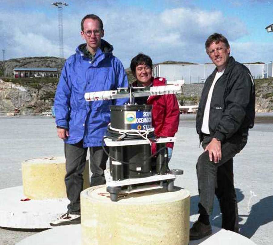Picture of researchers and staff of quad geometrics norway in the beginning, with their ROVDOG-19 technology.